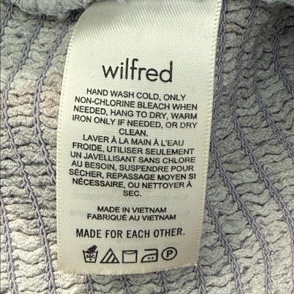 Wilfred Light Gray Smocked Puff Sleeve Crop Top - Picture 8 of 9